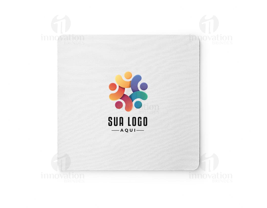 O mouse pad em borracha é perfeito para personalizar seu espaço de trabalho! Tenha sempre à mão suas anotações, lembretes e