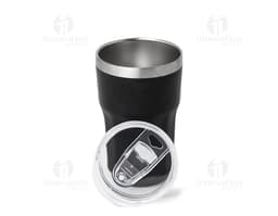Copo térmico de 300ml vazio, de cor preta, feito de metal e plástico. O copo está sobre uma superfície reflexiva de aço, com