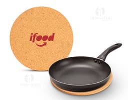 descanso de panela em cortiça para proteger superfícies de cozinha durante o cozimento.