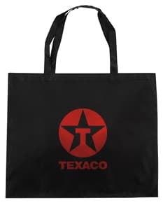 Sacola de Poliéster preta com detalhes cromados, fecho de zíper, alça de transporte e bolsos frontais. Ideal para compras