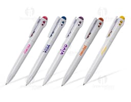 Caneta Plástica preta com design simples, feita de plástico e metal, ideal para uso no escritório e na escola. Oferece uma