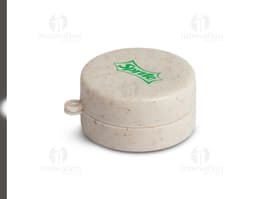 Copo retrátil de 200ml feito de fibra de arroz, ideal para comemorações e festas. O copo tem um formato redondo e é feito de
