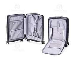 Mala de viagem de 36 litros na cor preta, feita de material resistente e com rodinhas para facilitar o transporte.