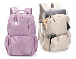 Mochila Poliéster 18 Litros em cor preta, com alças ajustáveis e vários bolsos externos.
