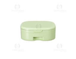 Porta-Joias com Espelho em formato retangular, com divisórias internas e fechamento em metal dourado.