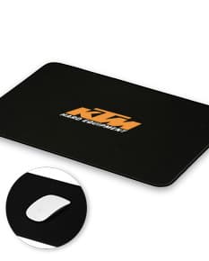 Mouse pad de couro marrom com design retro. Objeto de tecnologia para melhorar o desempenho do mouse em laptops e