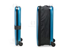 Mala de Viagem Slim 40L em metal cromado, design moderno e brilhante. Possui alça de transporte, fechadura de segurança e